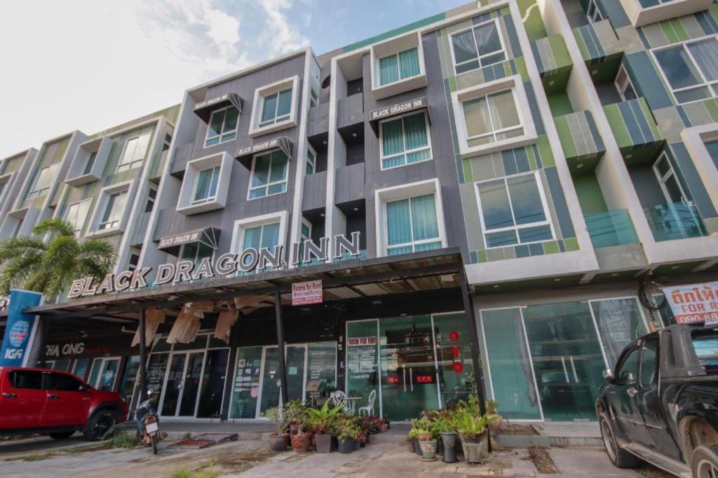 โอโย 1162 ฉลอง โฮม เพลส Hotel ภายนอก รูปภาพ