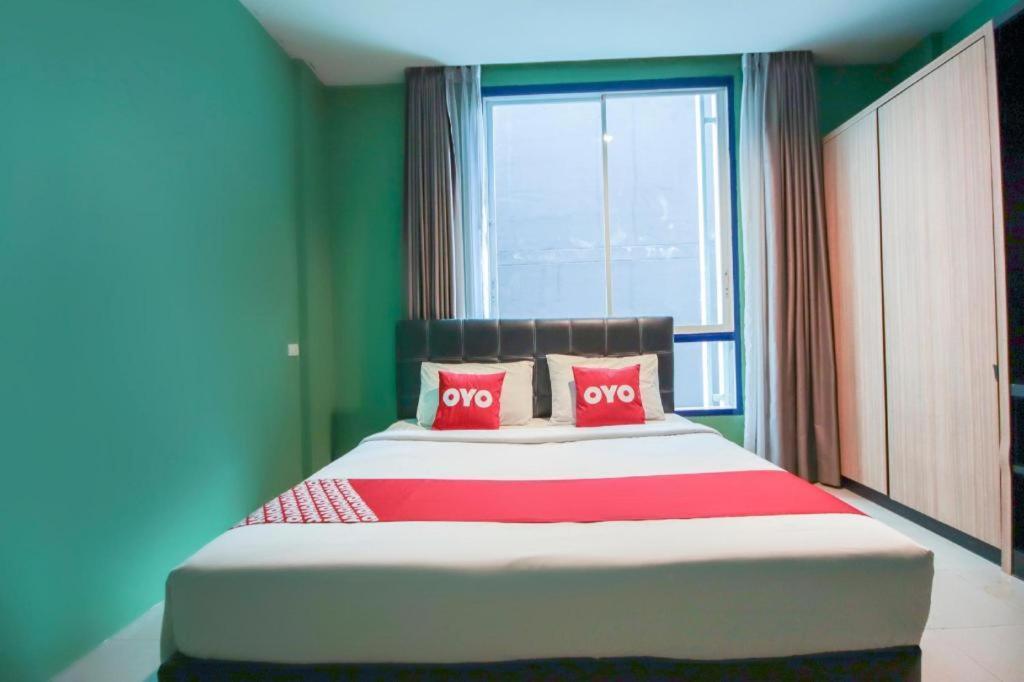 โอโย 1162 ฉลอง โฮม เพลส Hotel ภายนอก รูปภาพ