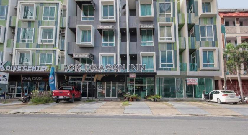 โอโย 1162 ฉลอง โฮม เพลส Hotel ภายนอก รูปภาพ