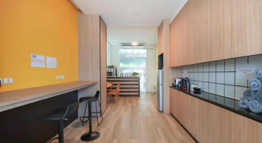 โอโย 1162 ฉลอง โฮม เพลส Hotel ภายนอก รูปภาพ